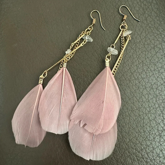 Magical New Pink Feather Earrings take 20% off - Picture 1 of 3